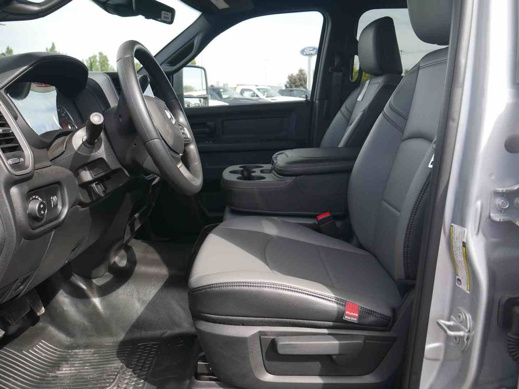 2026 RAM 3500 Tradesman - Photo 34