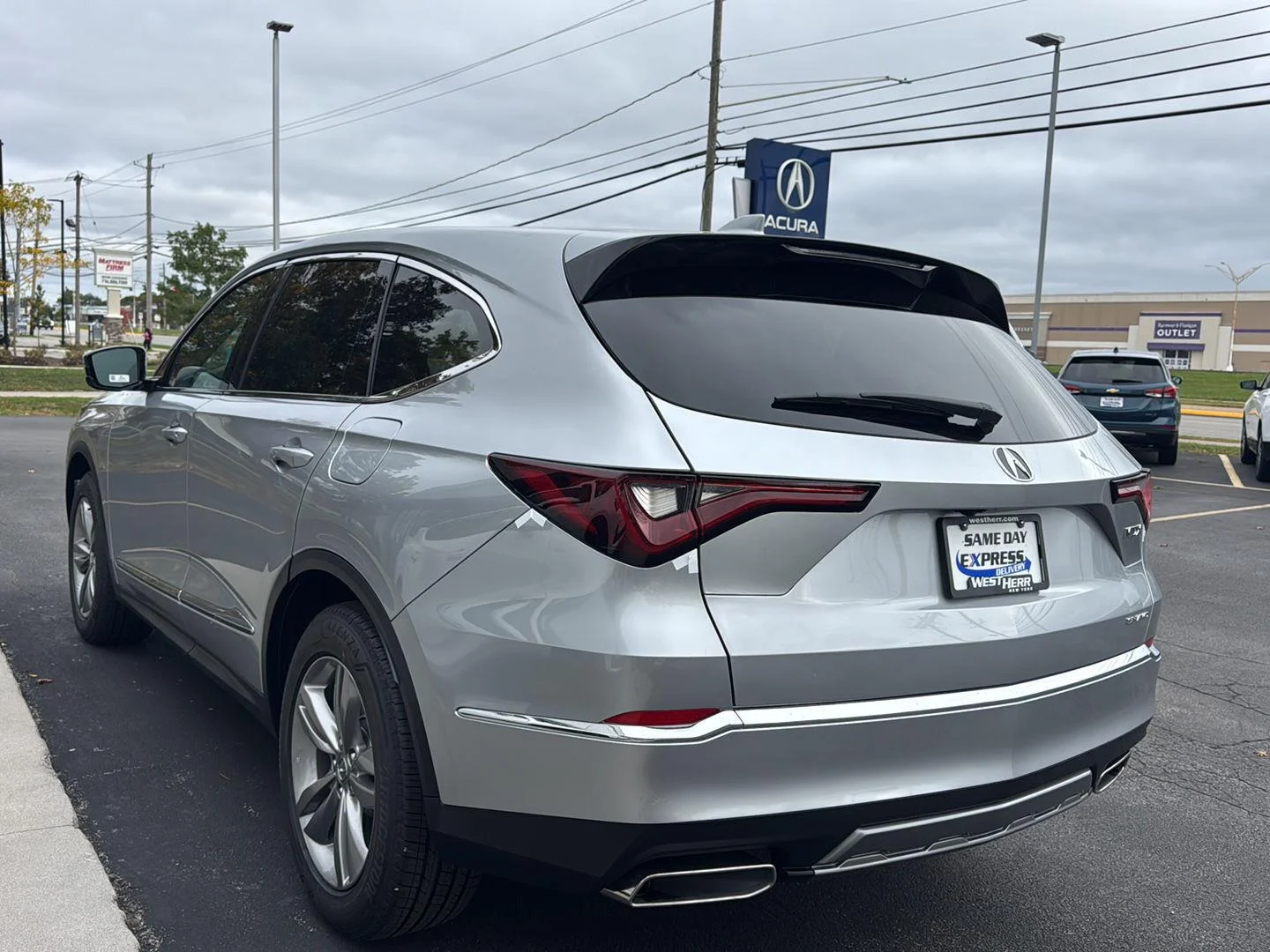 New 2026 Solar Silver Metallic Acura SH-AWD image 6
