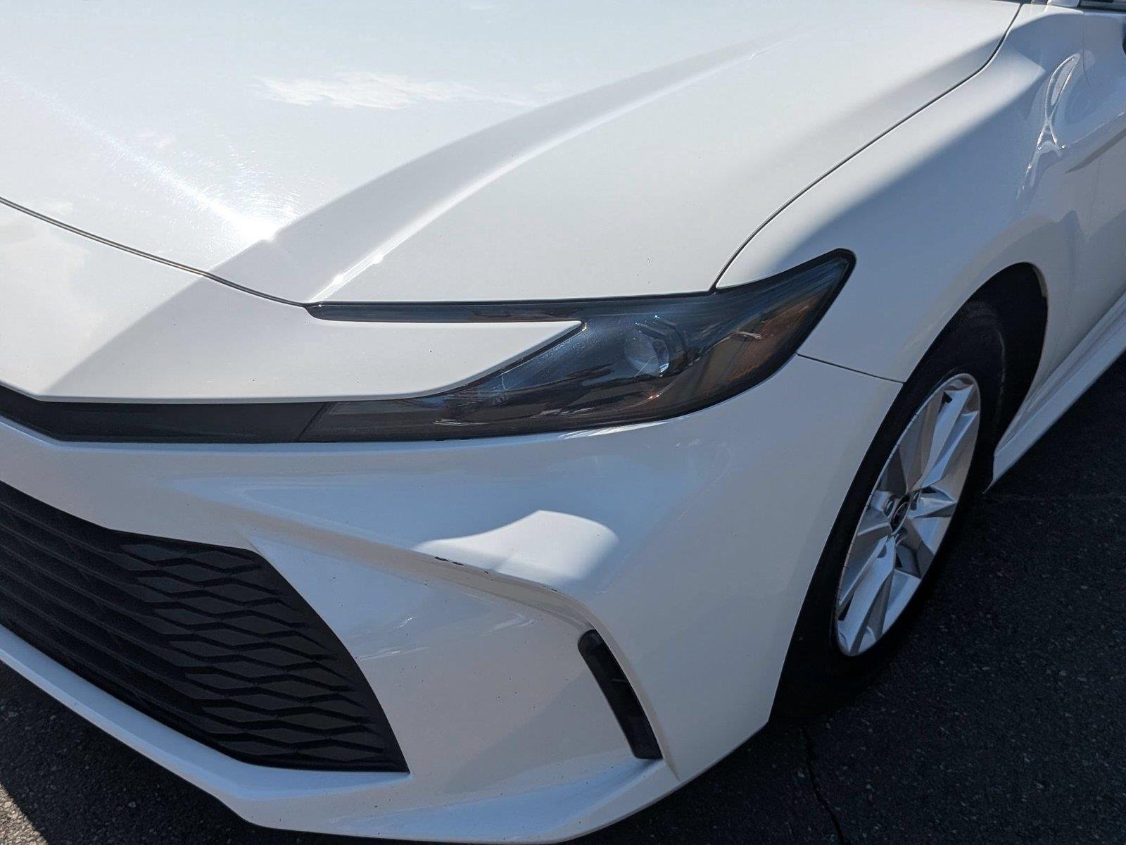 Used 2025  TOYOTA  image 9