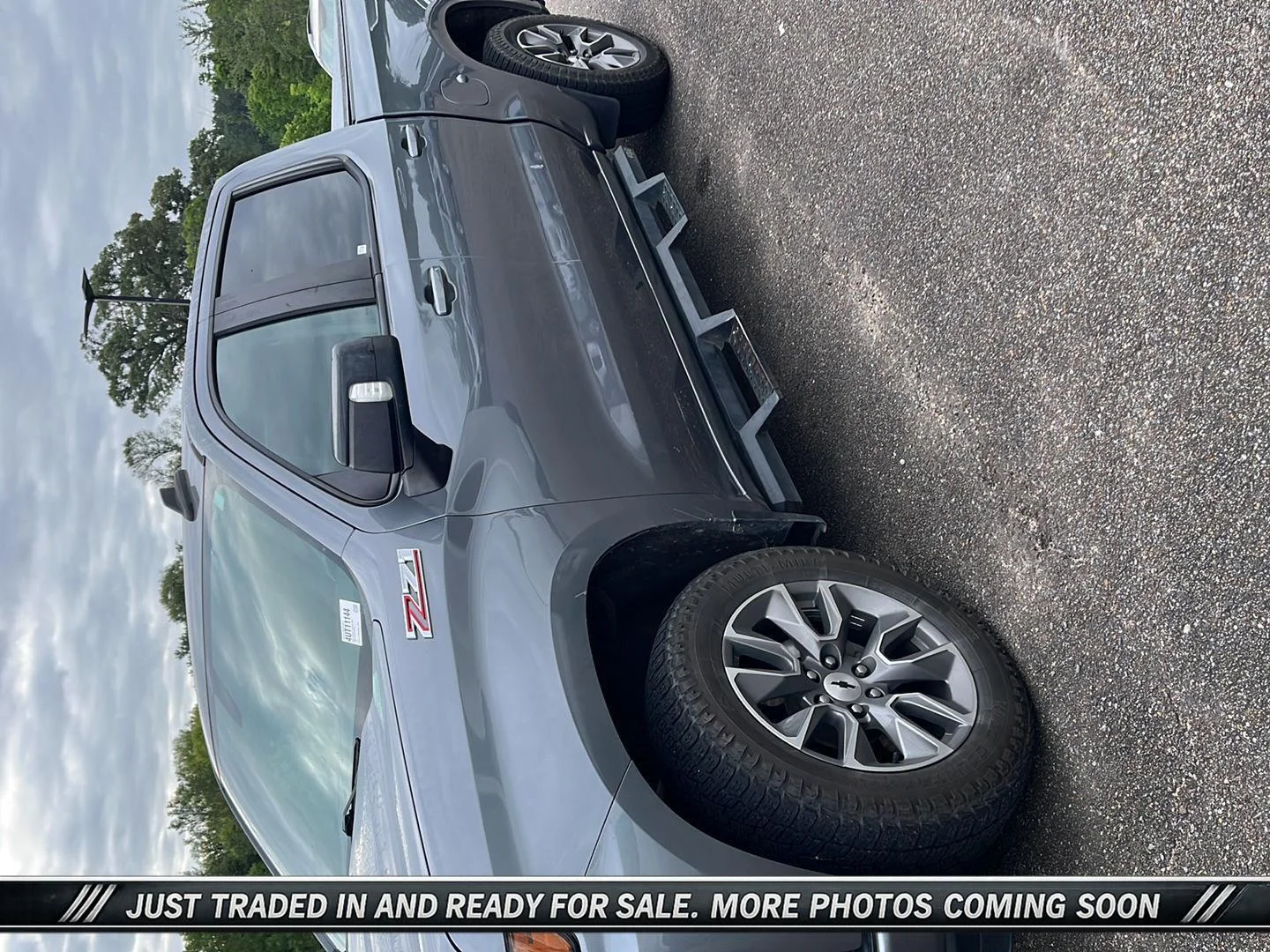 Used 2020 SATIN STEEL METALLIC Chevrolet RST image 9