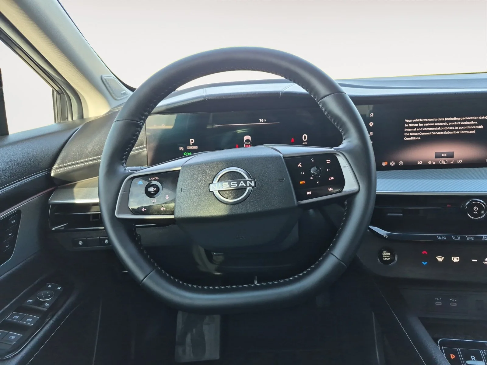 Used 2025 Everest White Pearl Tricoat Nissan SL image 13