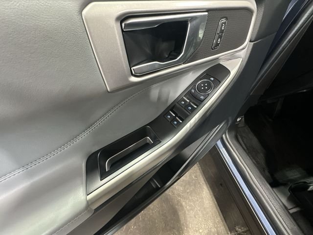 Used 2021 Blue Metallic Ford XLT image 19