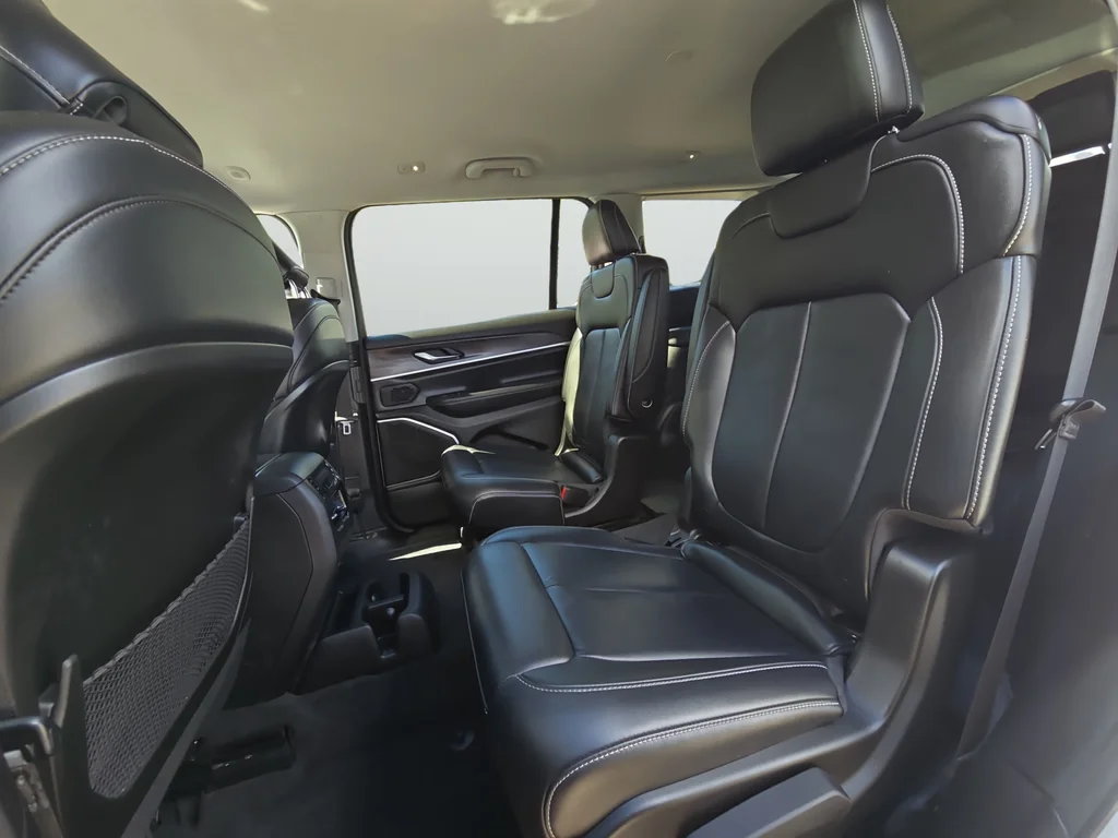 Used 2022 White Jeep Limited image 30