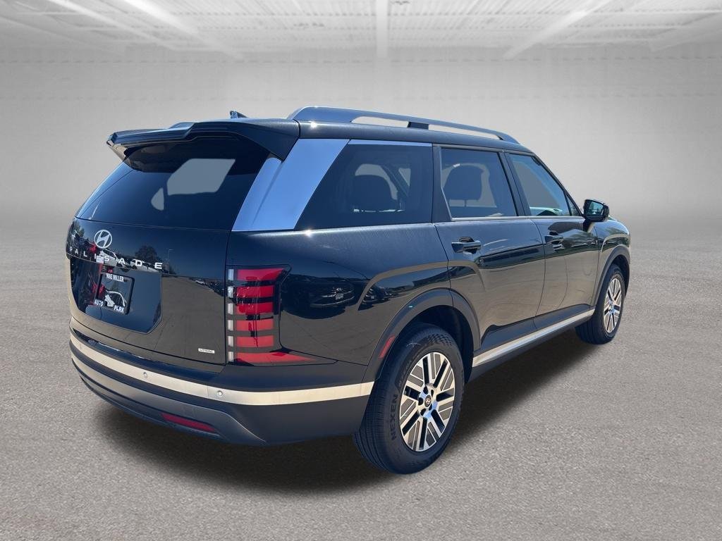 New 2026 Abyss Black Hyundai SEL 7P image 5