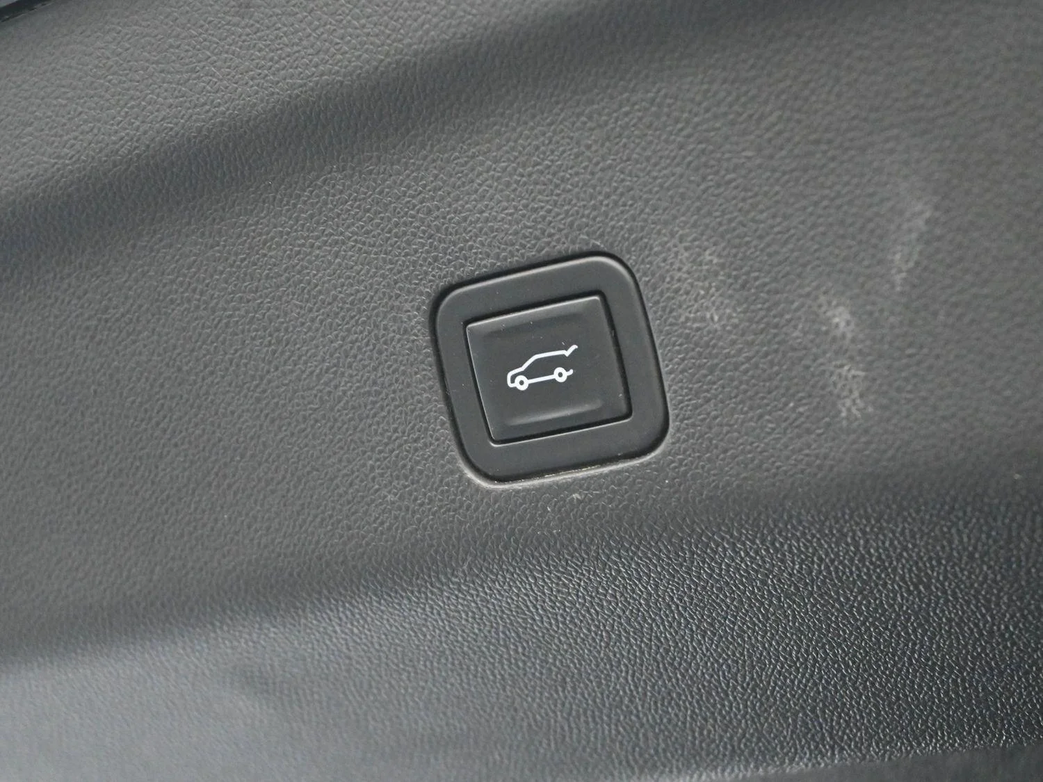 Used 2021 Black Chevrolet Premier image 11