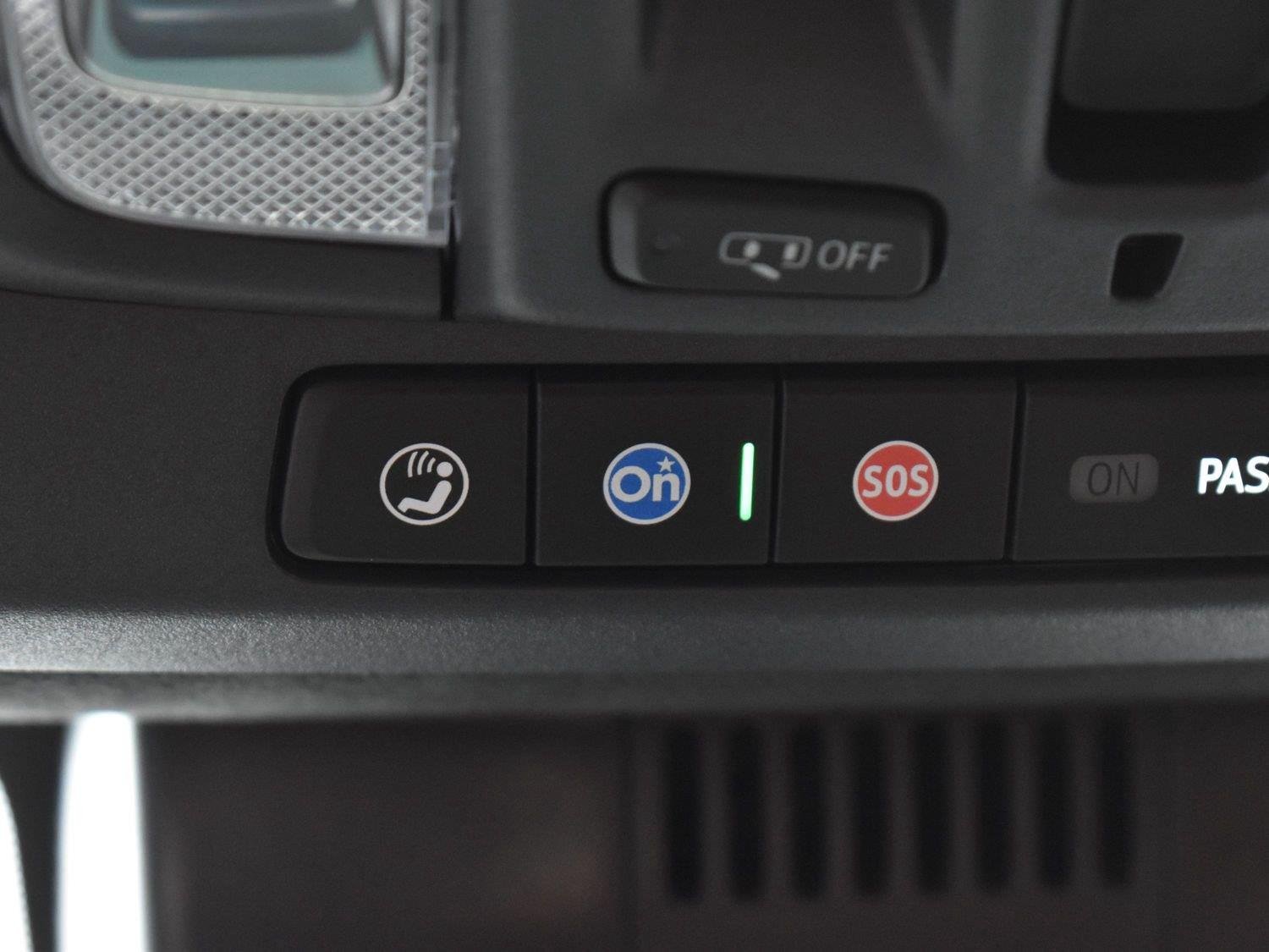 Used 2025 Sterling Metallic GMC Denali Ultimate image 34