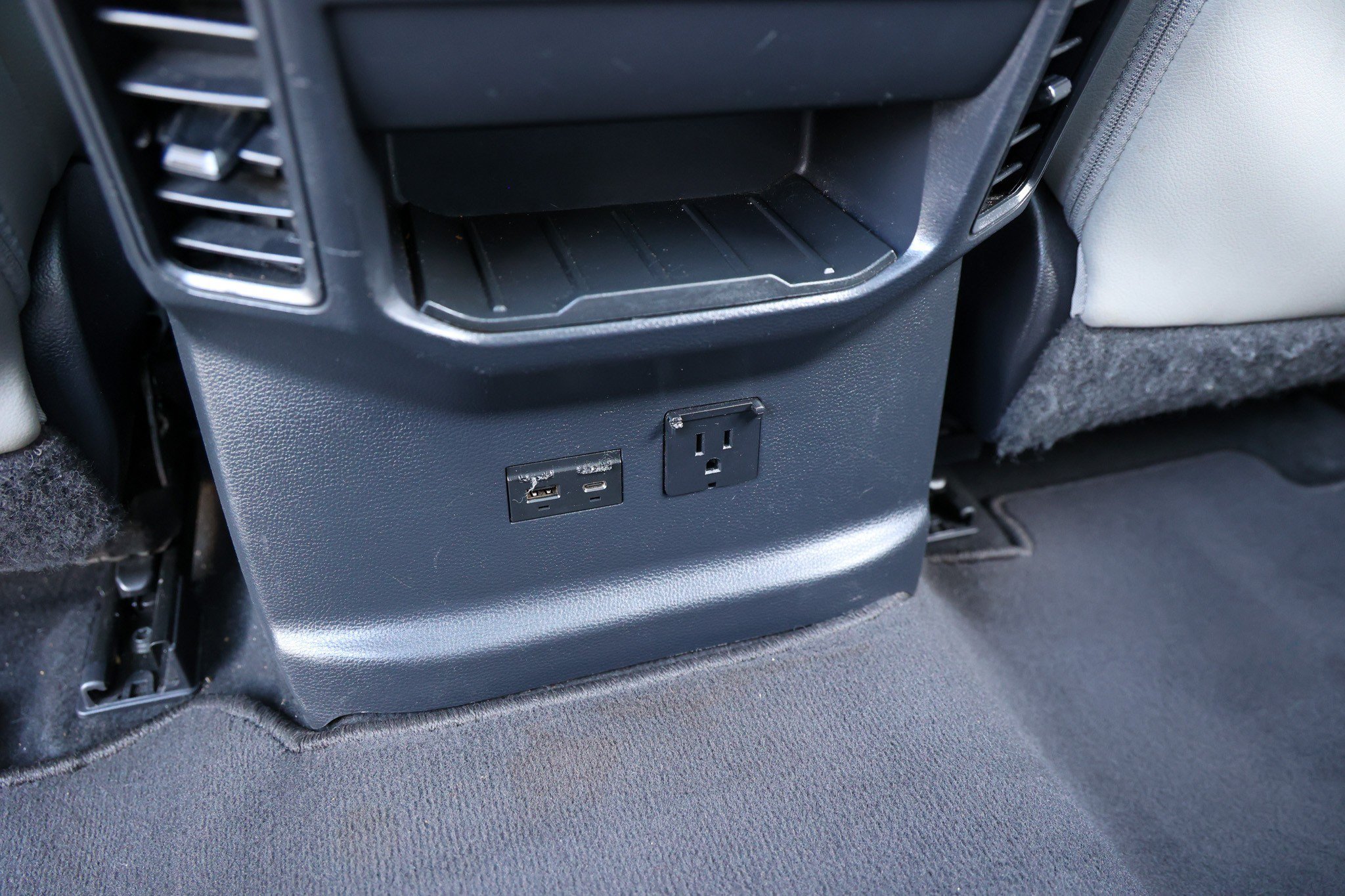 Used 2022 MIDNIGHT BLACK ME Toyota Limited image 47