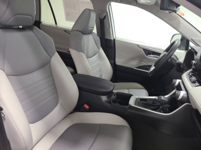 Certified Used 2024 Pearl Toyota XLE Premium image 14