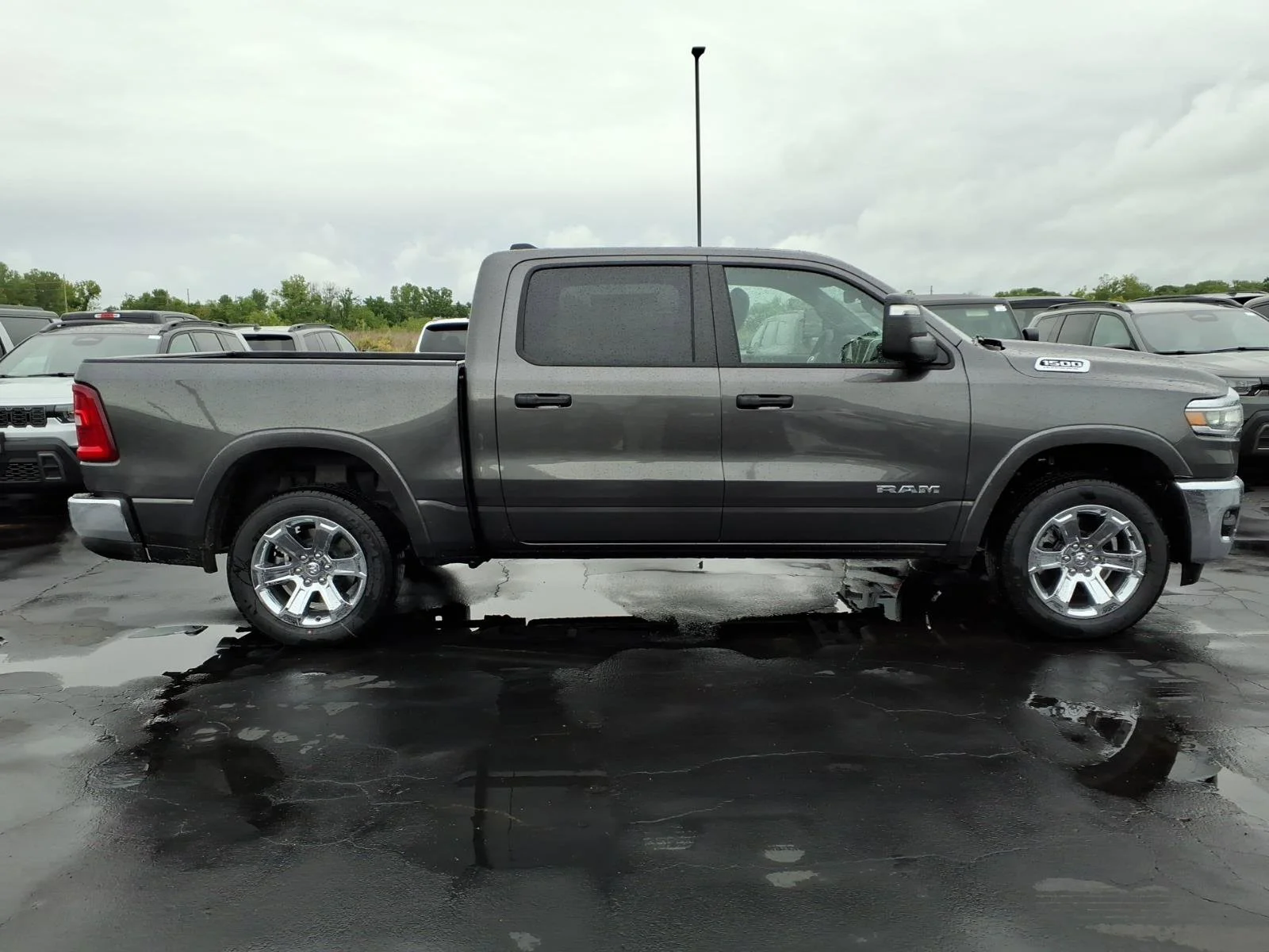 New 2026 Granite Crystal Metallic Clear-Coat Exterior Paint RAM Big Horn/Lone Star image 17