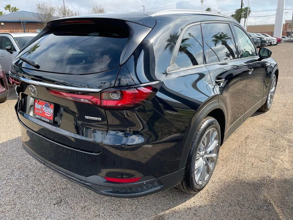 New 2026 Jet Black Mica Mazda 3.3 Turbo Select AWD image 9