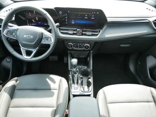New 2026 Mosaic Black Metallic Chevrolet ACTIV image 9