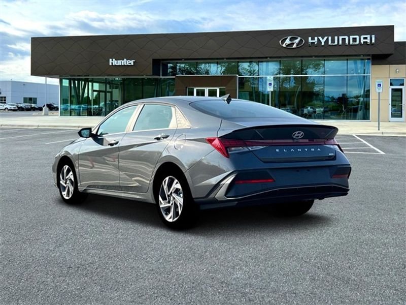 Certified Used 2025 Ecotronic Gray Hyundai SEL Sport image 5