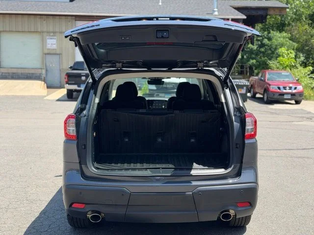 Used 2023 Gray Subaru Onyx Edition image 7