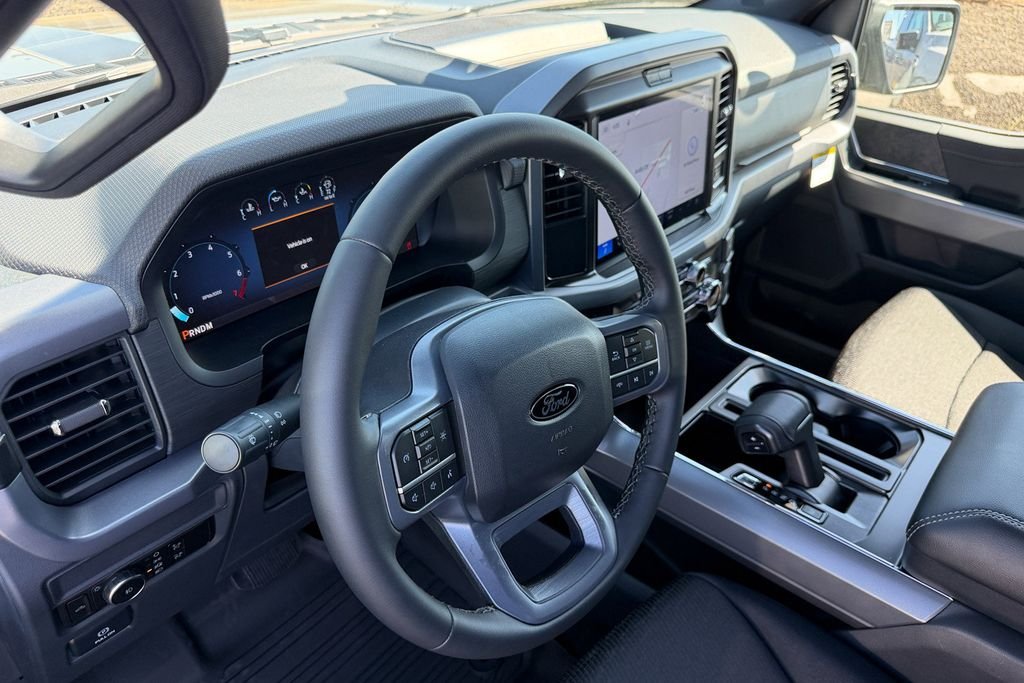 New 2026 Carbonized Gray Metallic Ford XLT image 15