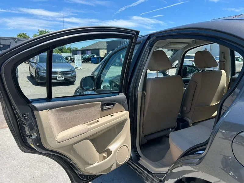 Used 2012 Gray Suzuki LE Sedan 4D image 30