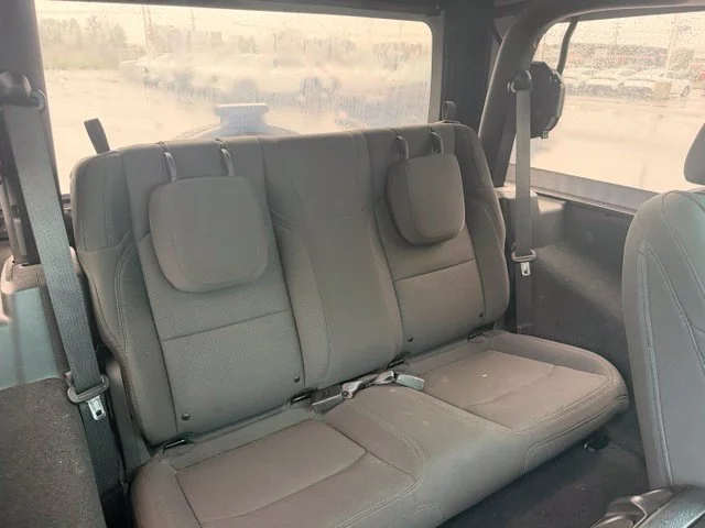 Used 2020 Crystal Metallic Jeep Sport S image 12