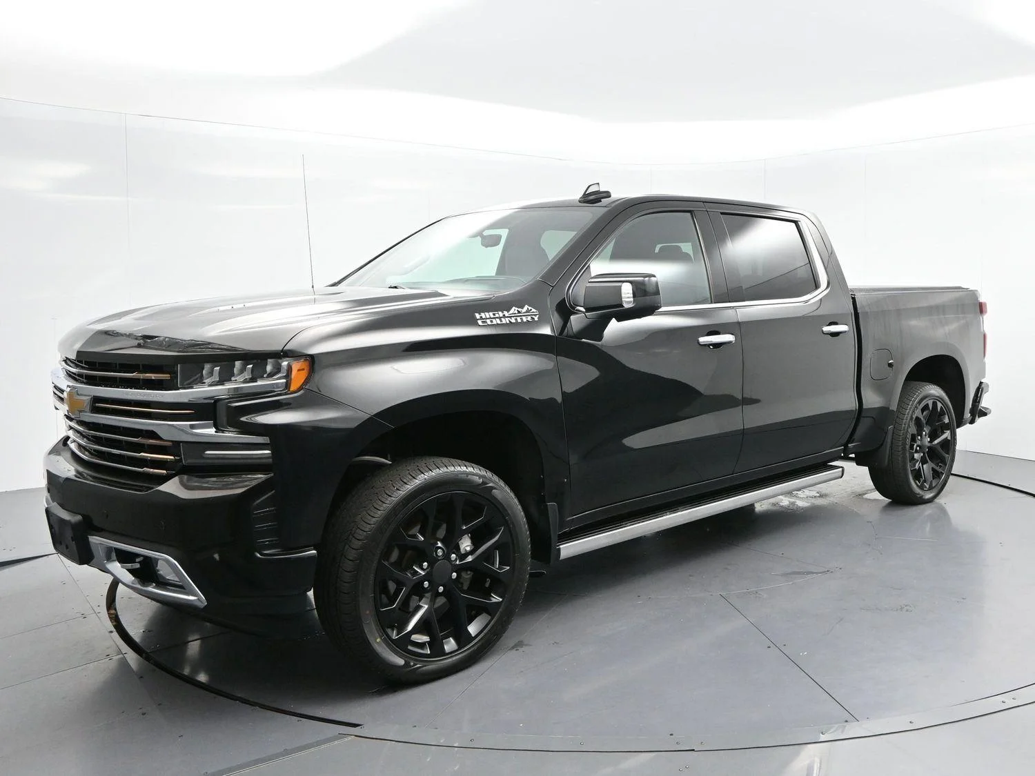 Used 2019 BLACK Chevrolet High Country image 3