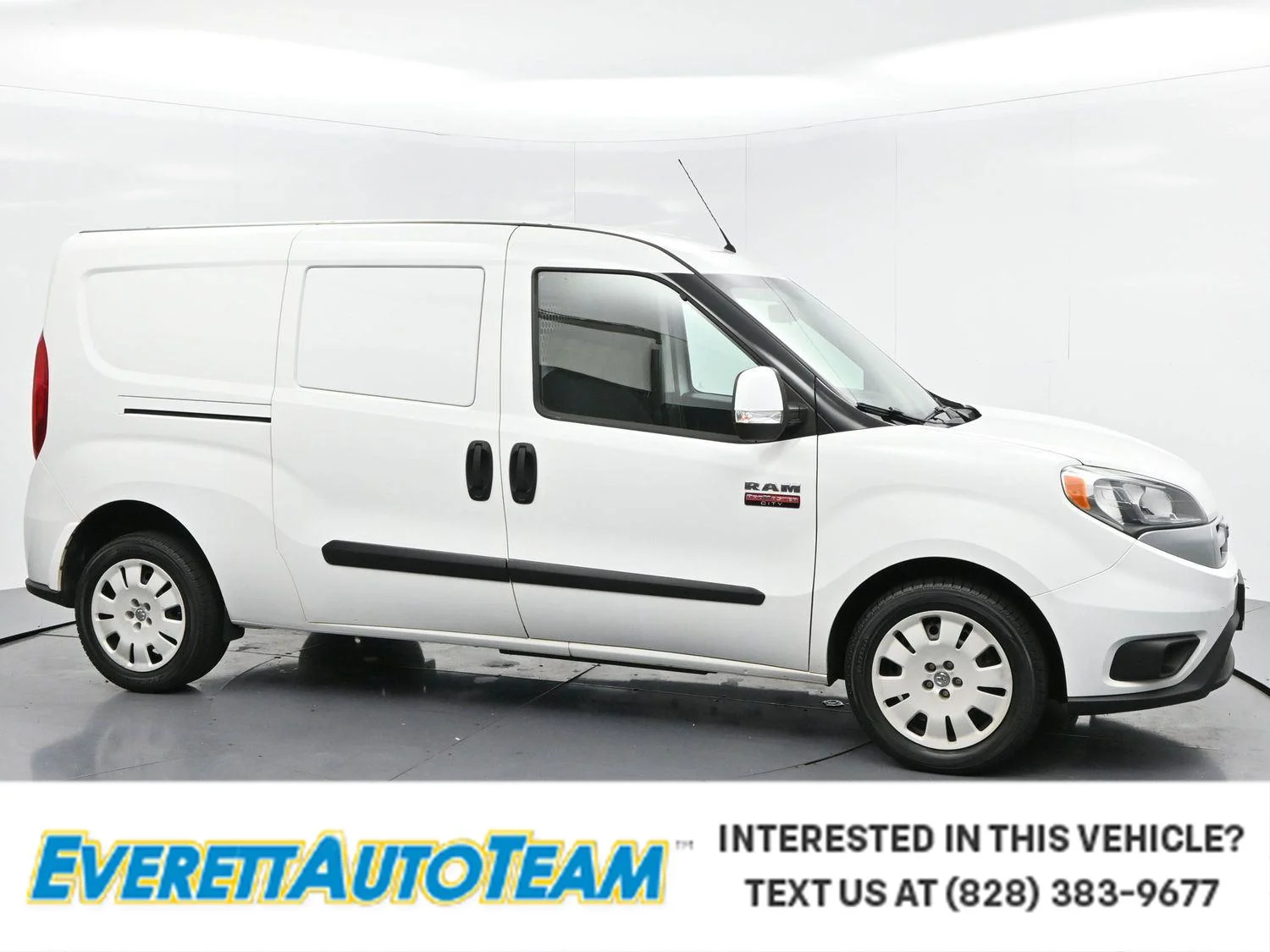 Used 2018 Bright White Ram Tradesman SLT image 1