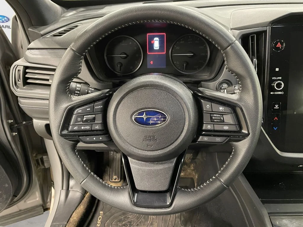 Used 2025 Pearl Subaru Premium image 12
