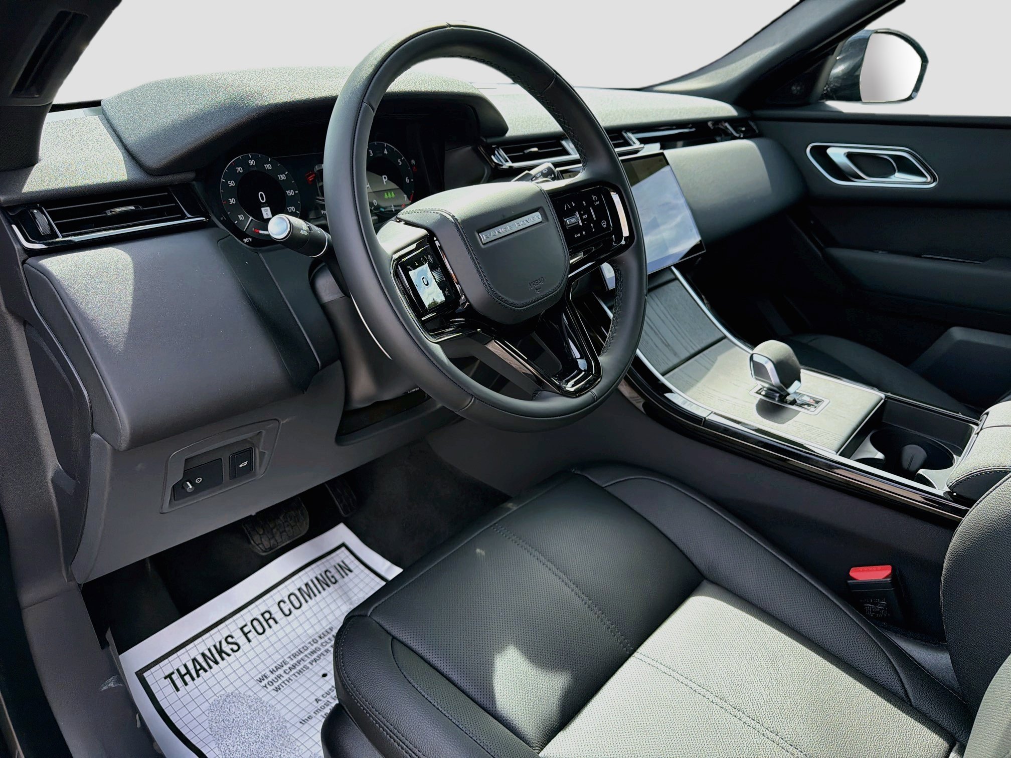 New 2026 Santorini Black Land Rover S image 25
