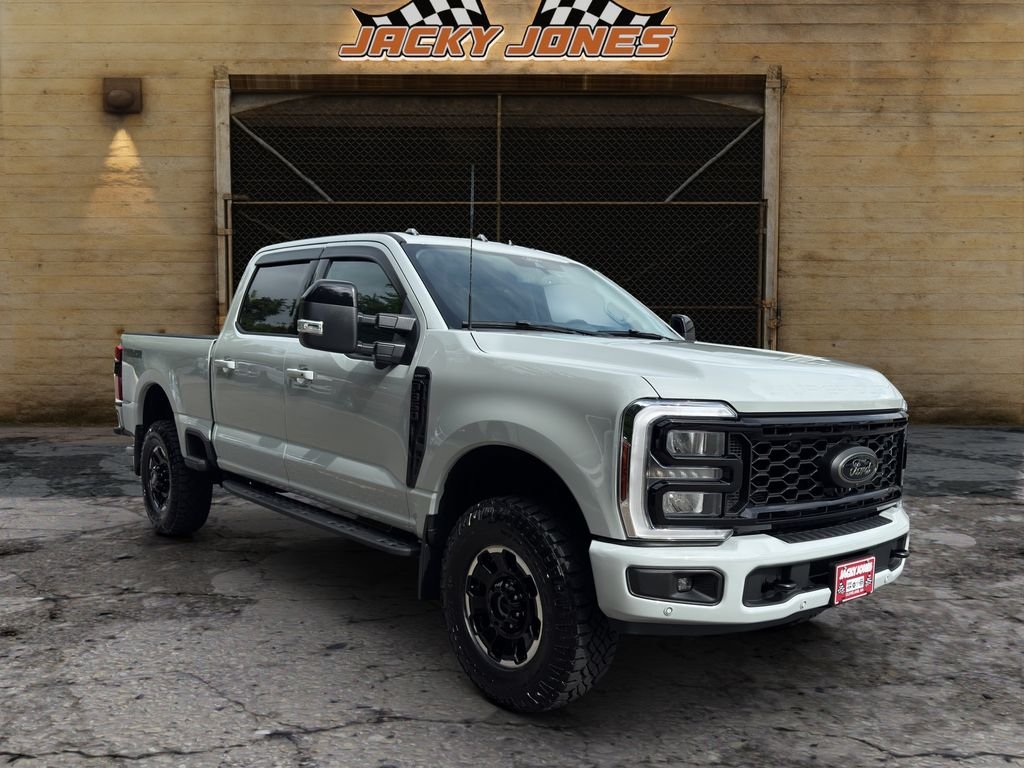 Used 2025 Avalanche Ford LARIAT image 13