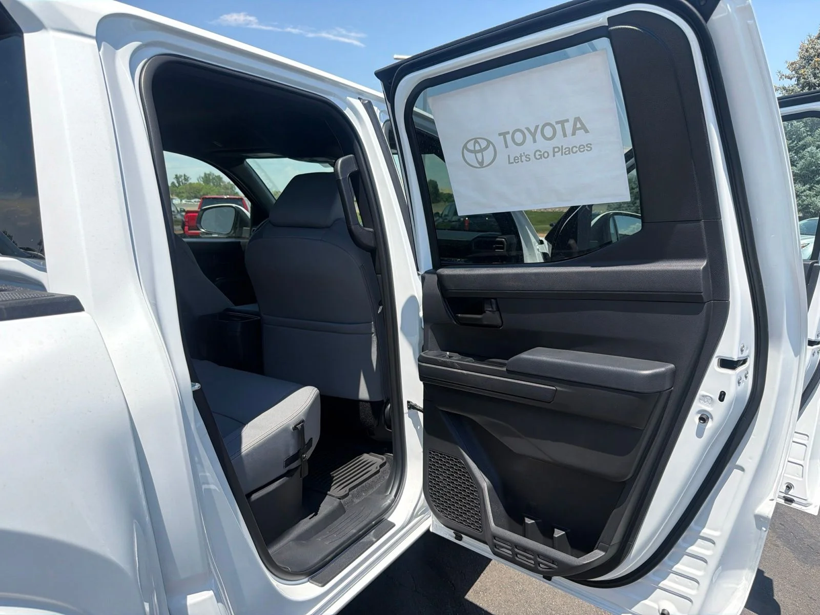 New 2026 Ice Cap Toyota SR5 image 33