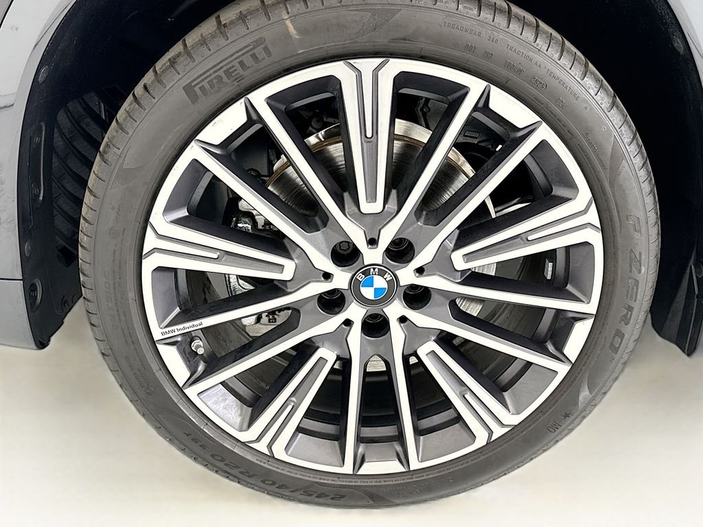 Used 2026 Jet Black BMW xDrive28i image 29