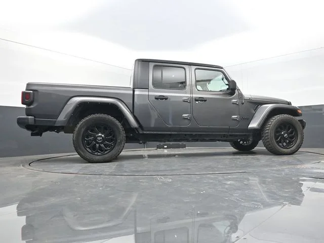 Used 2022 Gray Jeep Sport image 43