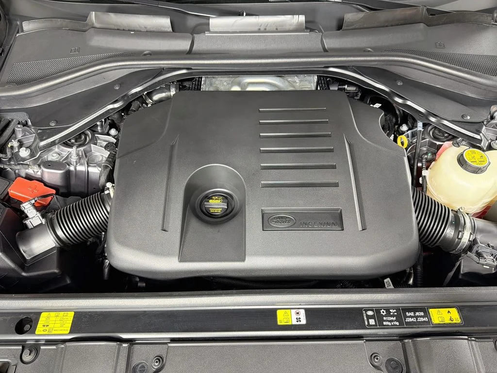 Certified Used 2025 Gray Land Rover SE image 33