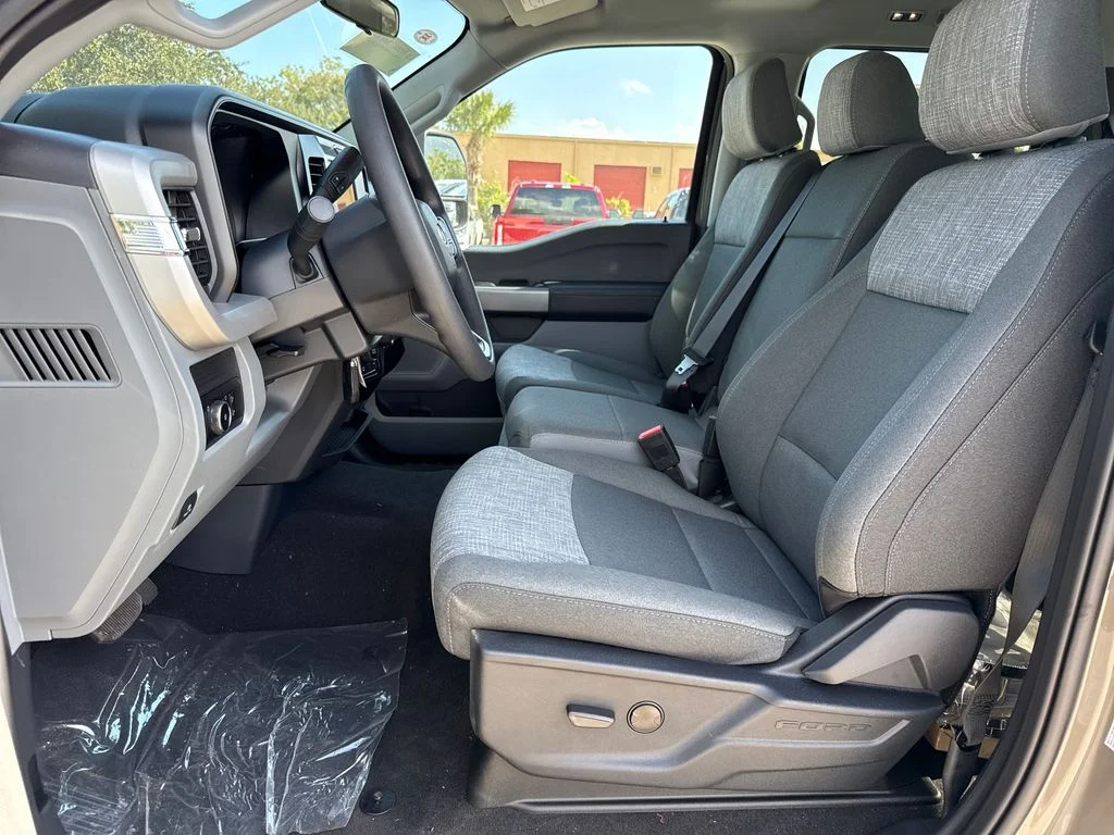New 2026 Gray Ford XLT image 18