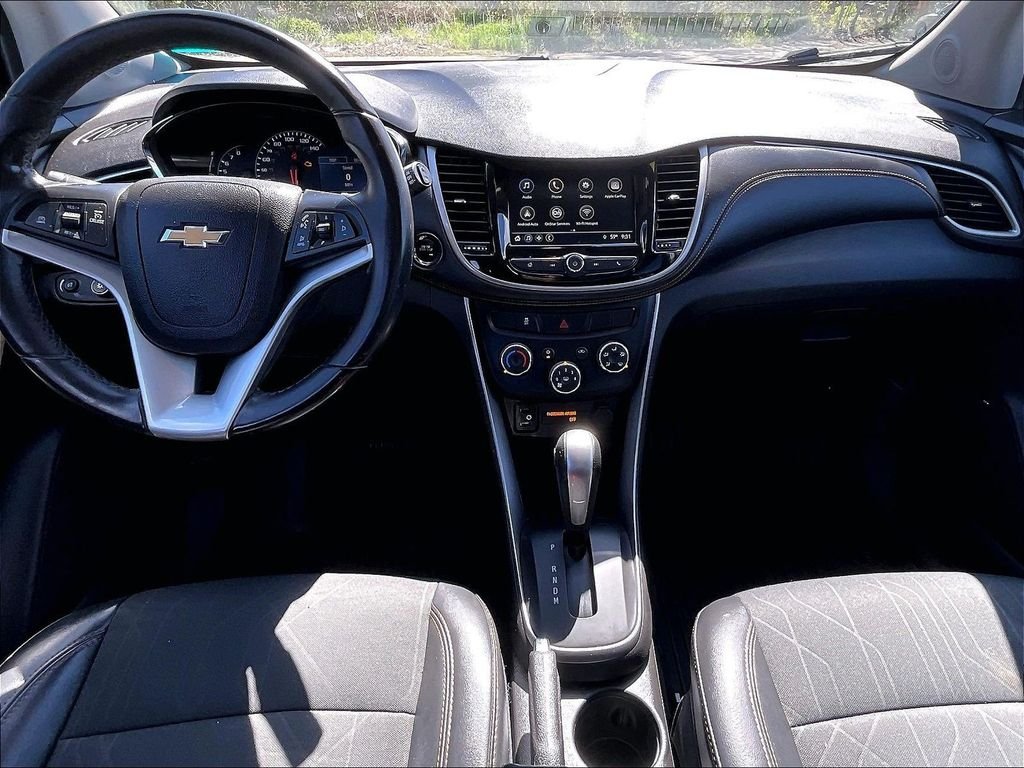 Used 2018 Silver Chevrolet LT image 21