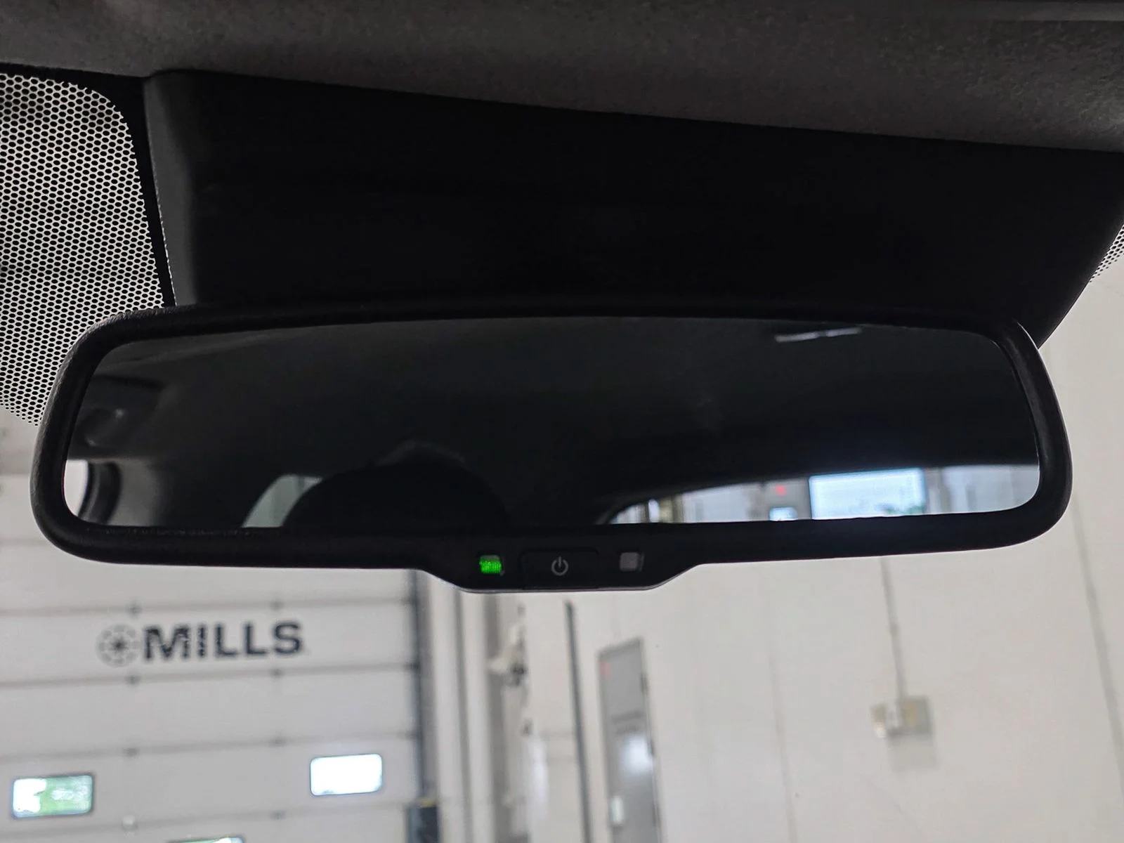 Used 2024  Mitsubishi  image 32