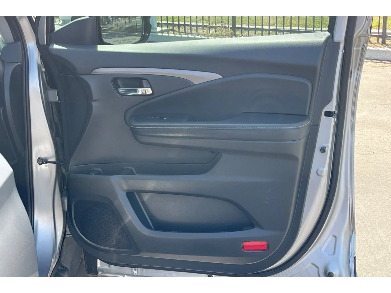 Used 2022 Lunar Silver Metallic Honda Sport image 19
