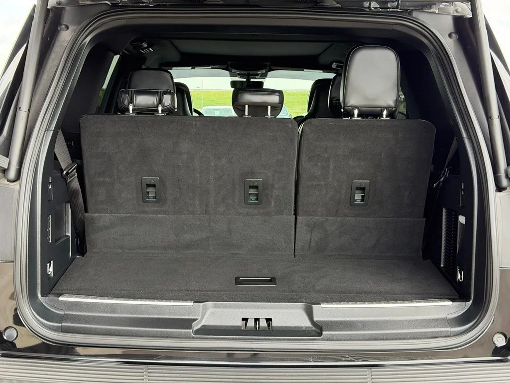 Used 2019 Black Lincoln Reserve image 9