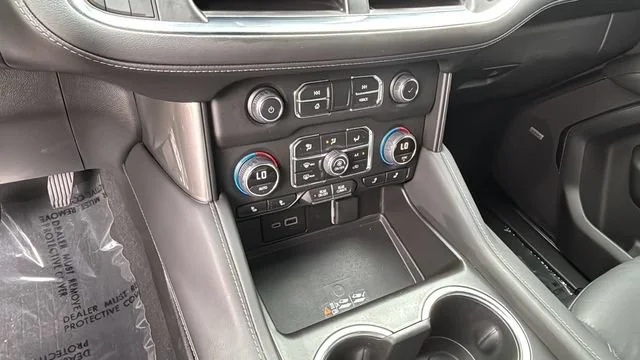Used 2024 Black Chevrolet Z71 image 31