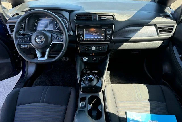 Used 2019 Blue Nissan SV image 21