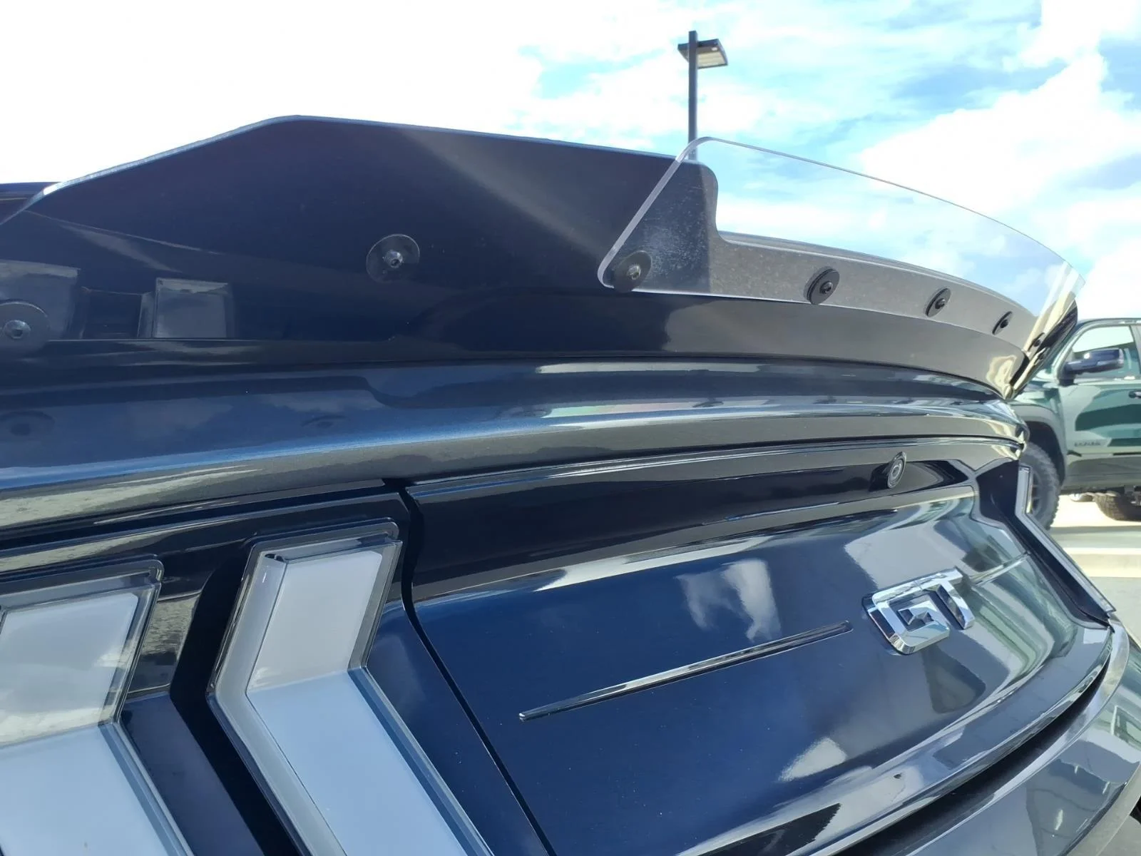 Used 2020 Magnetic Metallic Ford GT Premium image 19