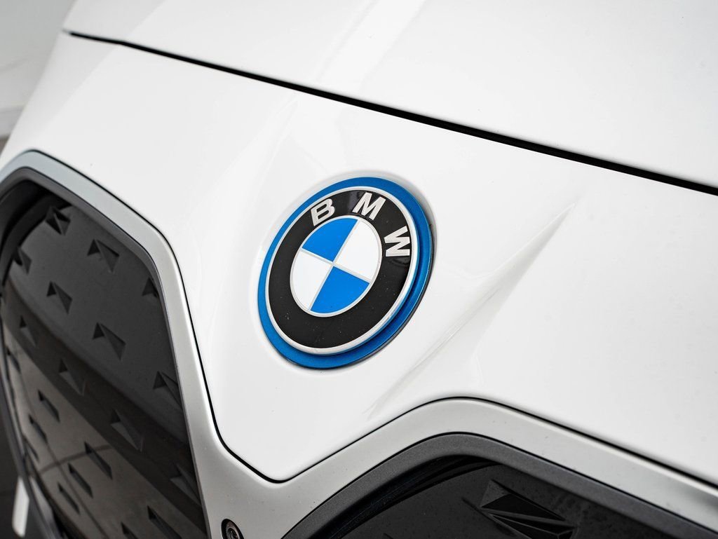 Used 2023 Alpine White BMW eDrive40 image 3