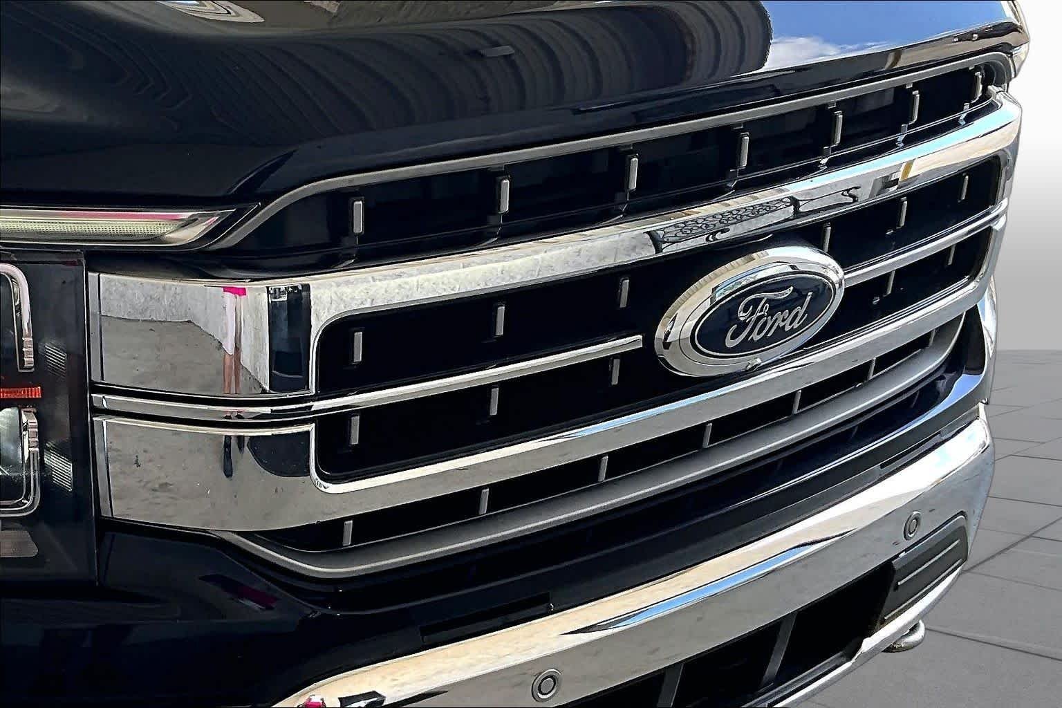 Used 2023 Antimatter Blue Ford LARIAT image 29