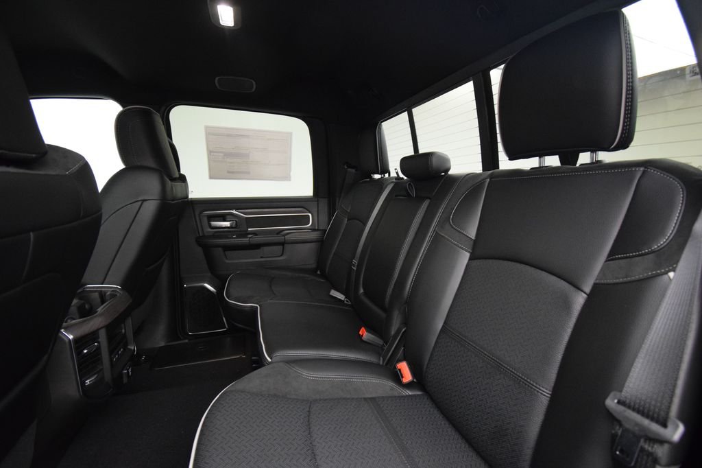 New 2026 Diamond Black Crystal Pearl-Coat Exterior Paint RAM Laramie image 39