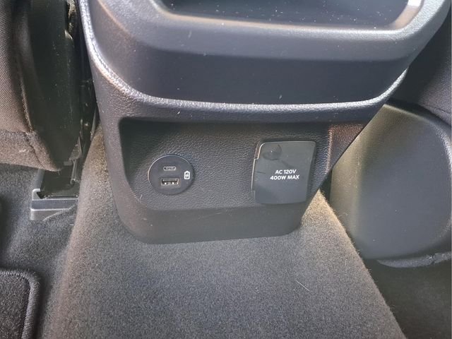 Used 2024 Silver Ford XLT image 28