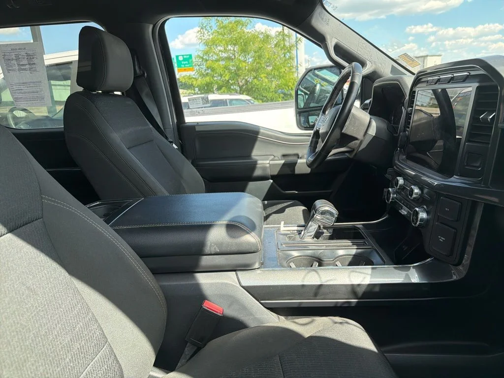 Used 2023 Black Ford XLT image 17