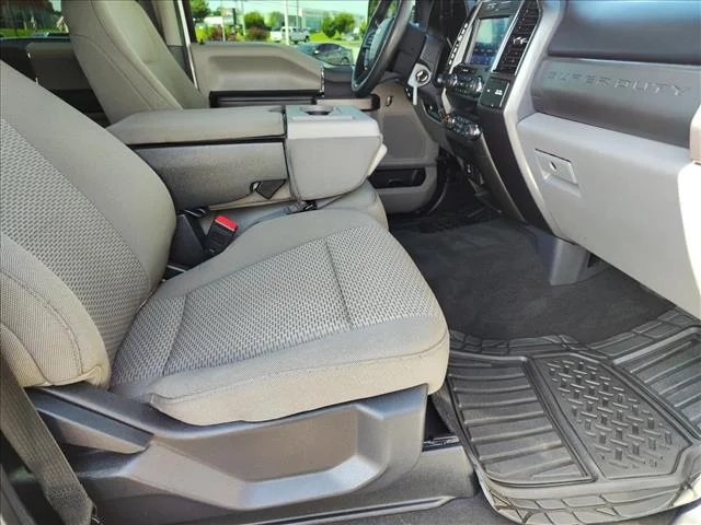 Used 2022 White Ford CREW XLT image 27