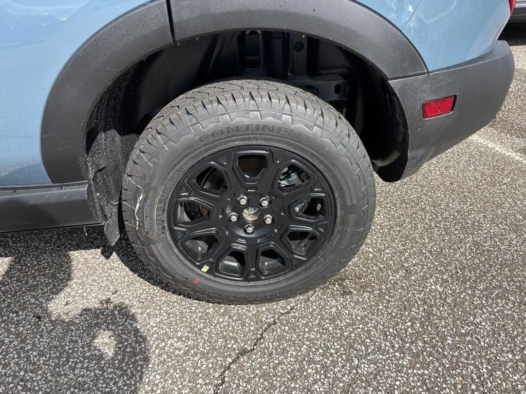 New 2026 Azure Gray Metallic Tri-Coat Ford Badlands® image 20