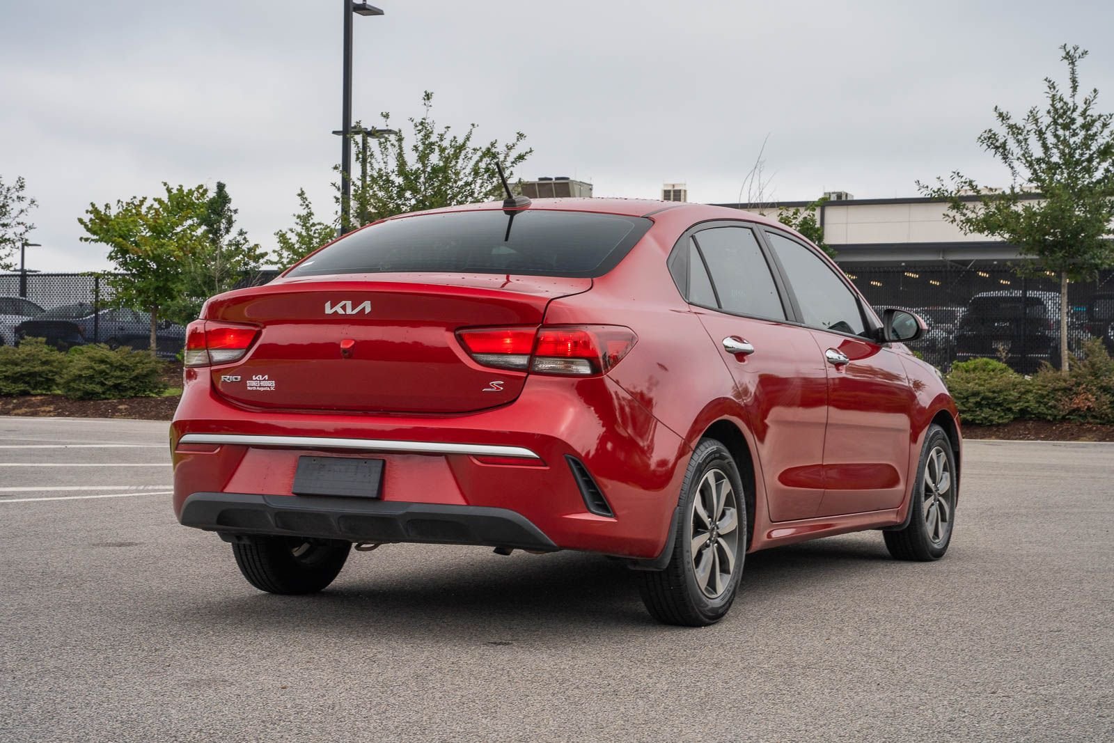 Used 2023 Red Kia S image 7