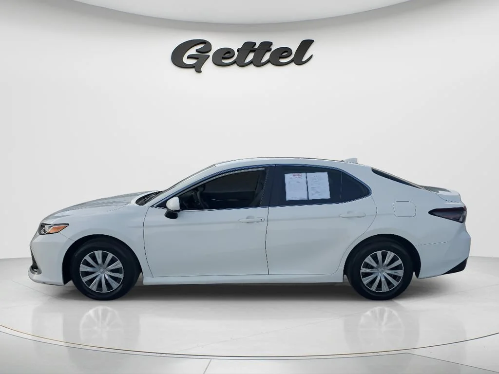 Used 2022 White Toyota LE Hybrid image 8