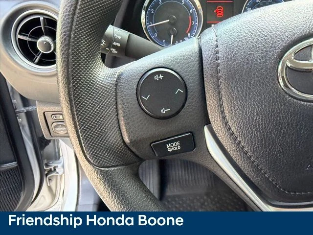 Used 2018 Silver Toyota LE image 18