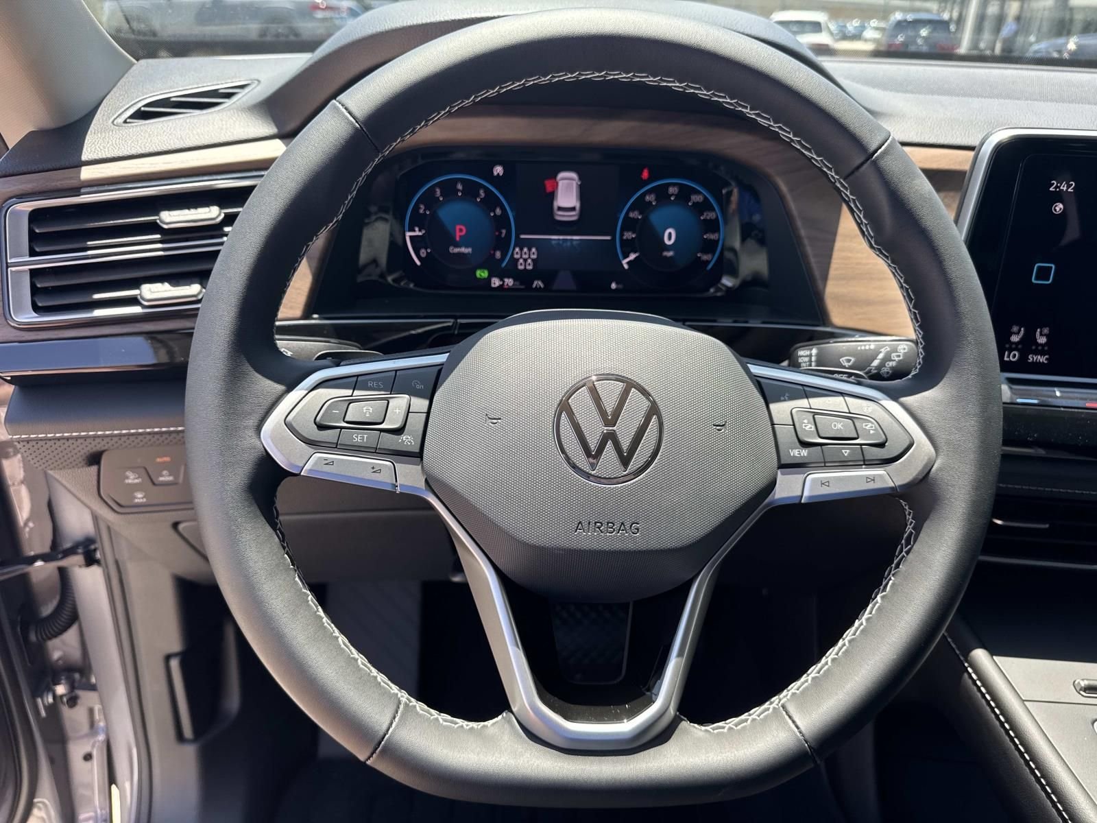 New 2026 Silver Volkswagen 2.0T SE image 13