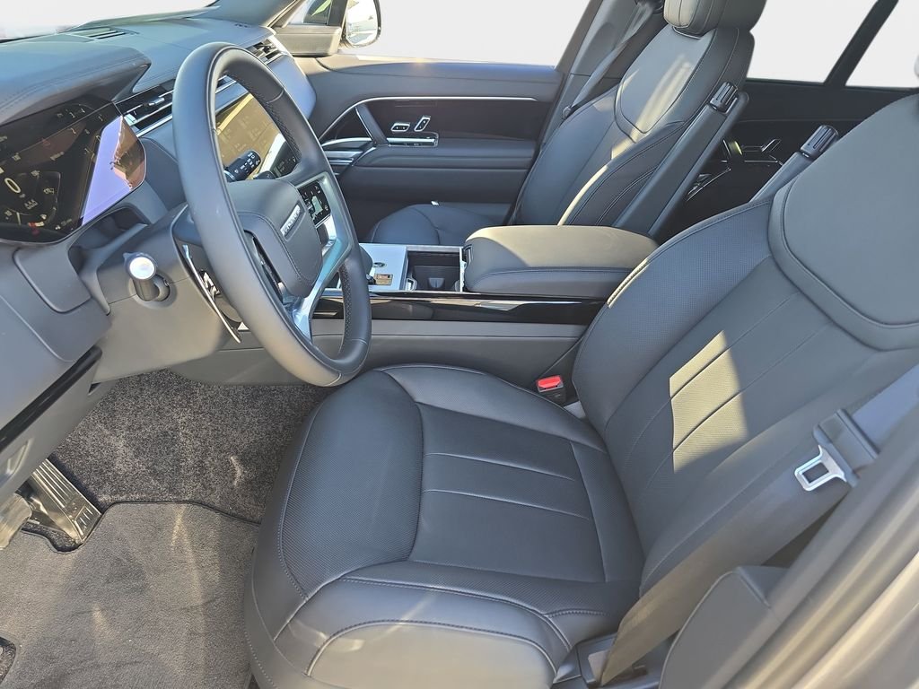 2025 Land Rover Range Rover SE - Photo 16