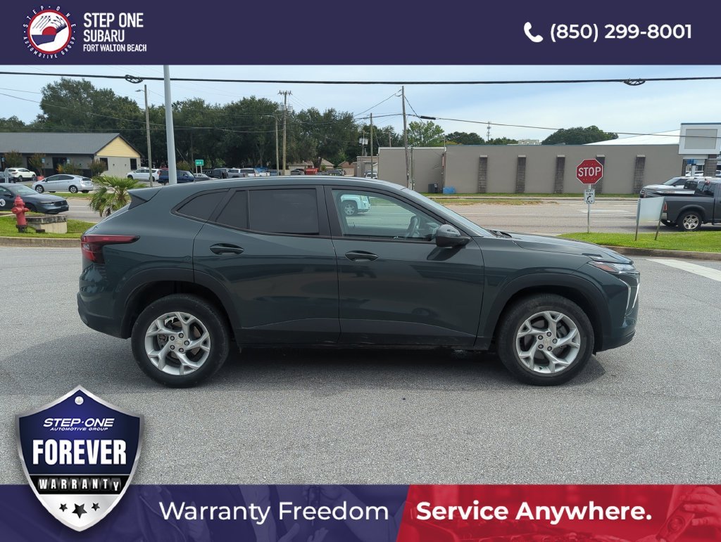 Used 2025 Gray Chevrolet LS image 7